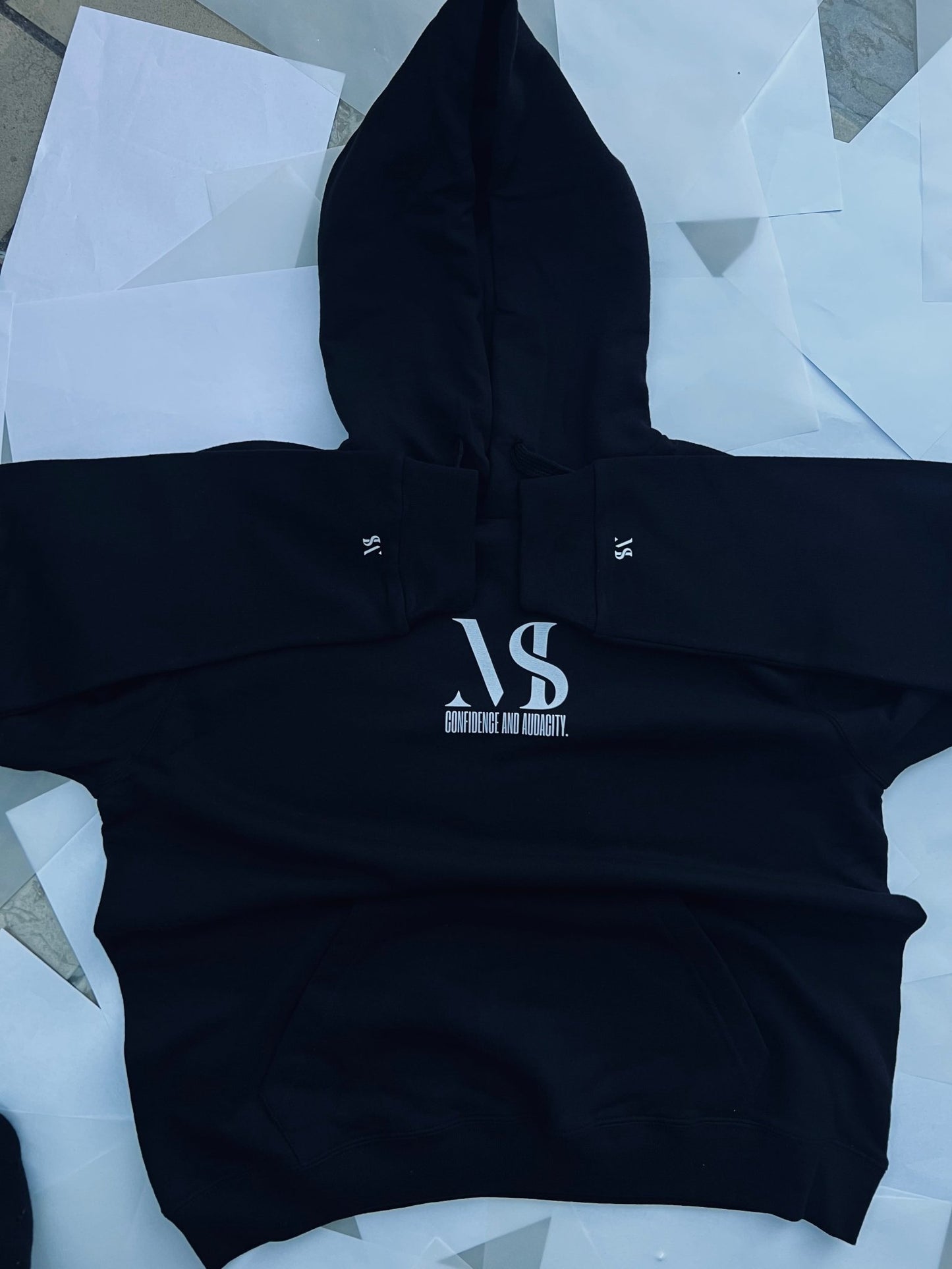 FEARLESS HOODIE - MIRASAFARI