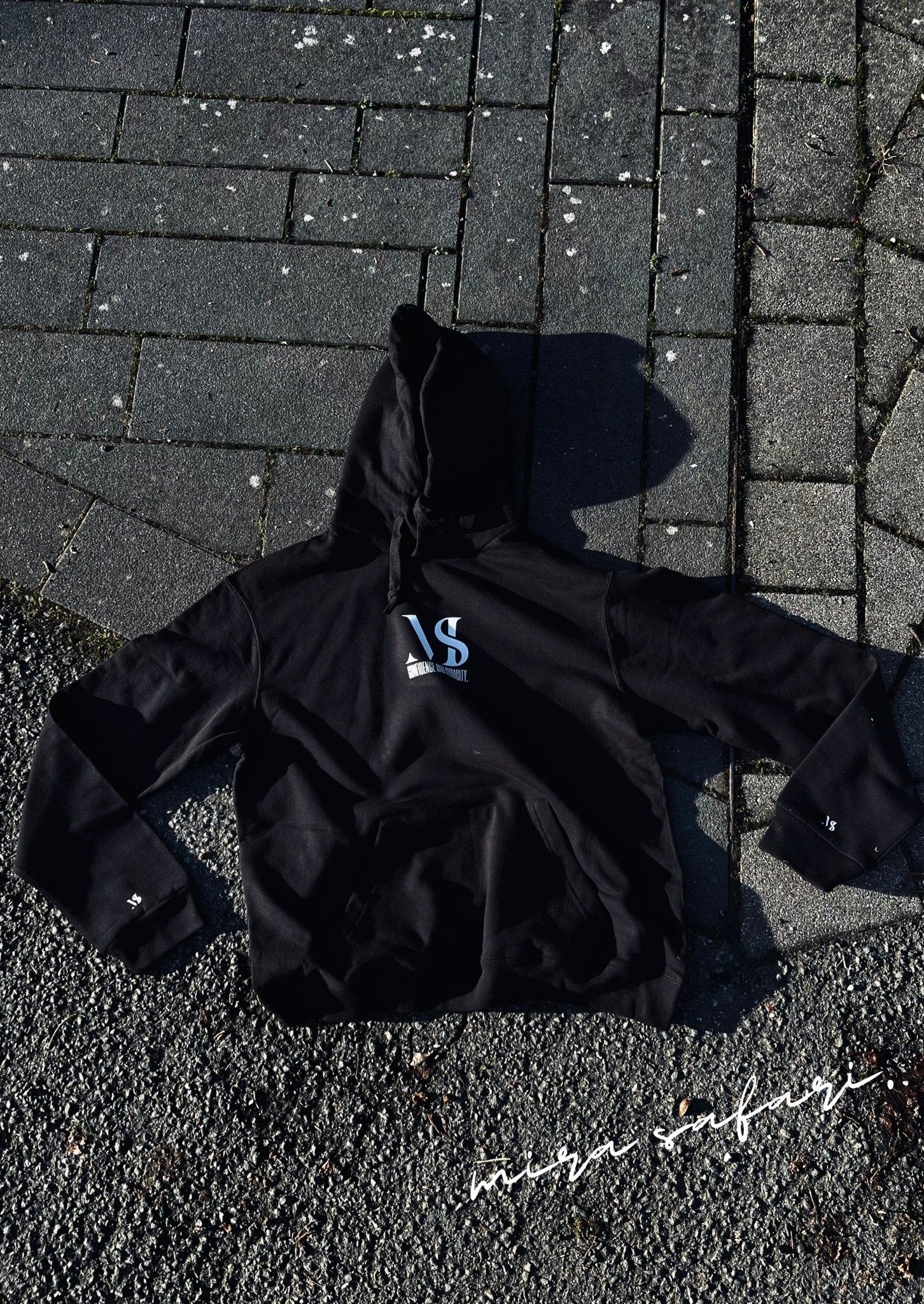 FEARLESS HOODIE - MIRASAFARI