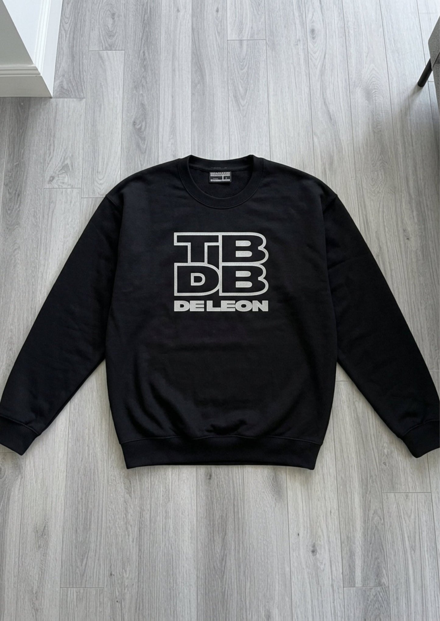 DE LEON Comfy Sweatshirt - MIRASAFARI