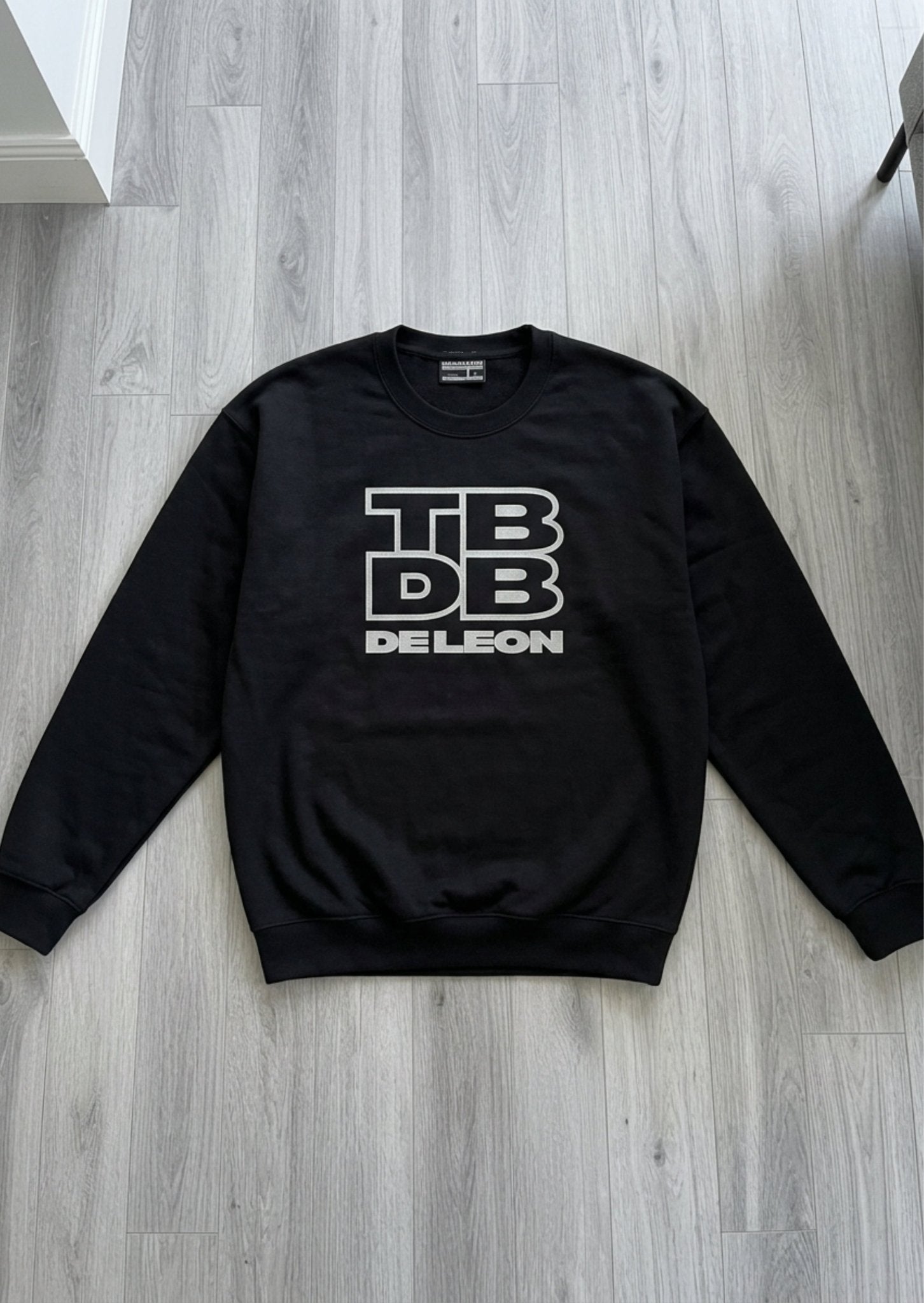 DE LEON Comfy Sweatshirt - MIRASAFARI