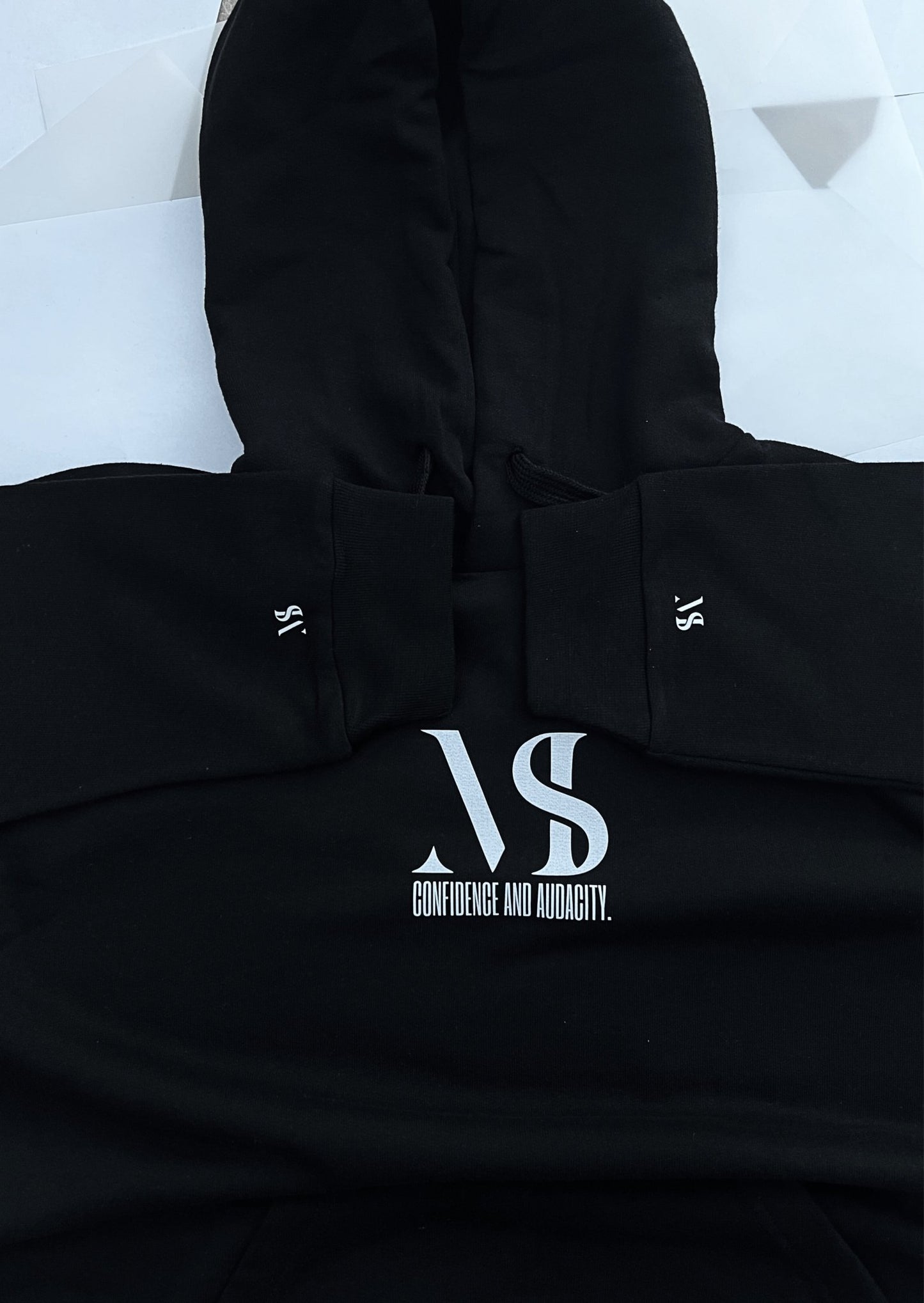 FEARLESS HOODIE - MIRASAFARI