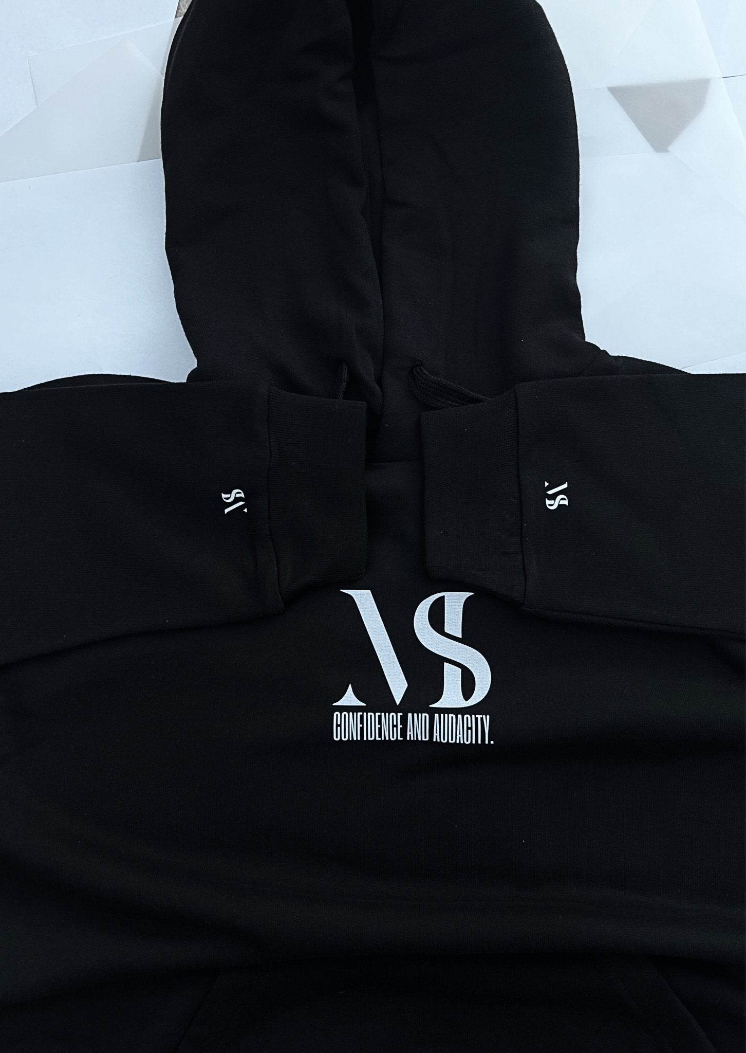 FEARLESS HOODIE - MIRASAFARI