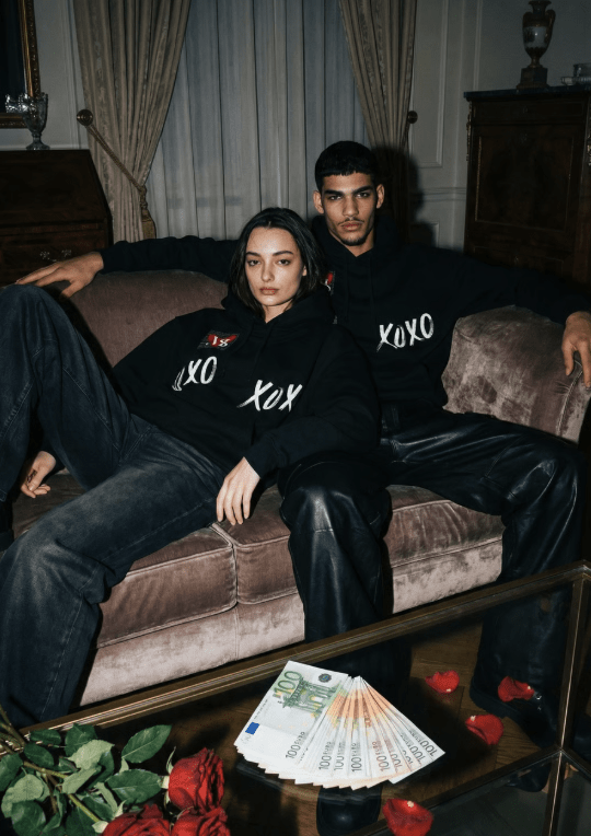 AMOUR NOIR HOODIE - MIRASAFARI